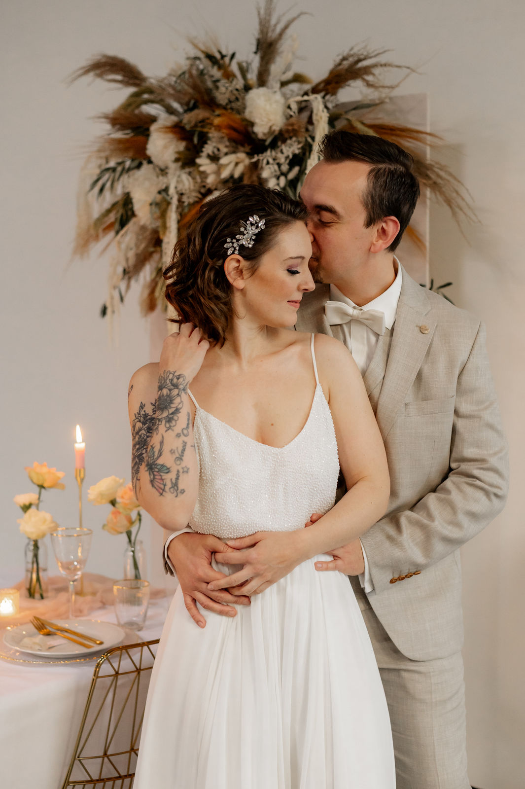 Hochzeitspaar in Bonn – romantisches Paarfoto, DeineTrauFamily